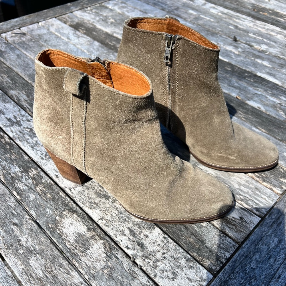 Madewell Suede Ankle Booties in Taupe